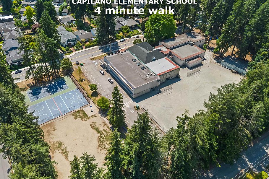 1116 W 20th Street North Vancouver, BC - 37