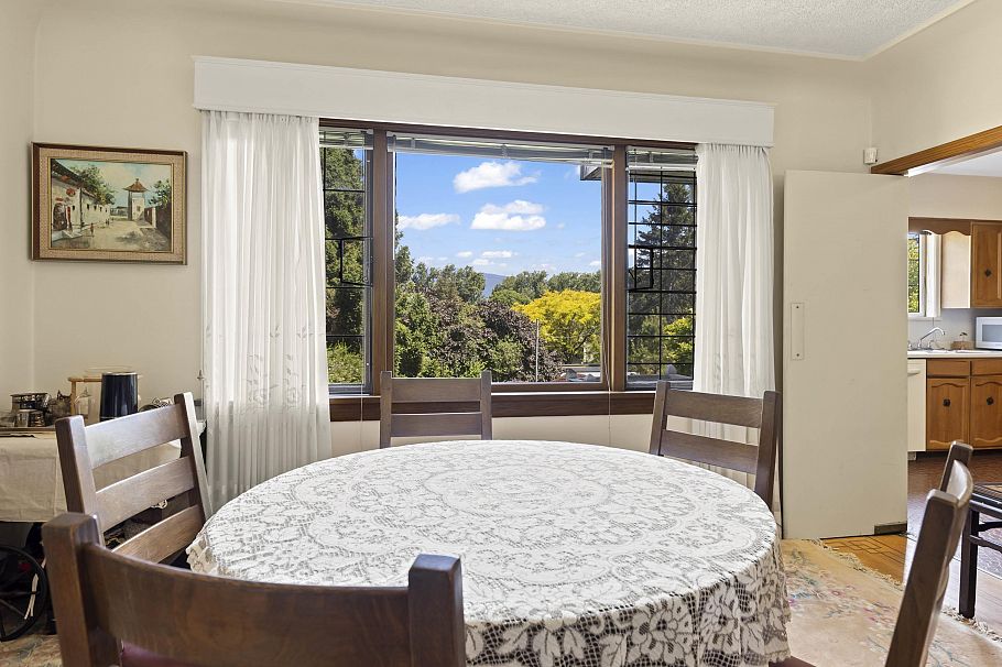 4355 W 3rd Avenue Vancouver, BC - 10