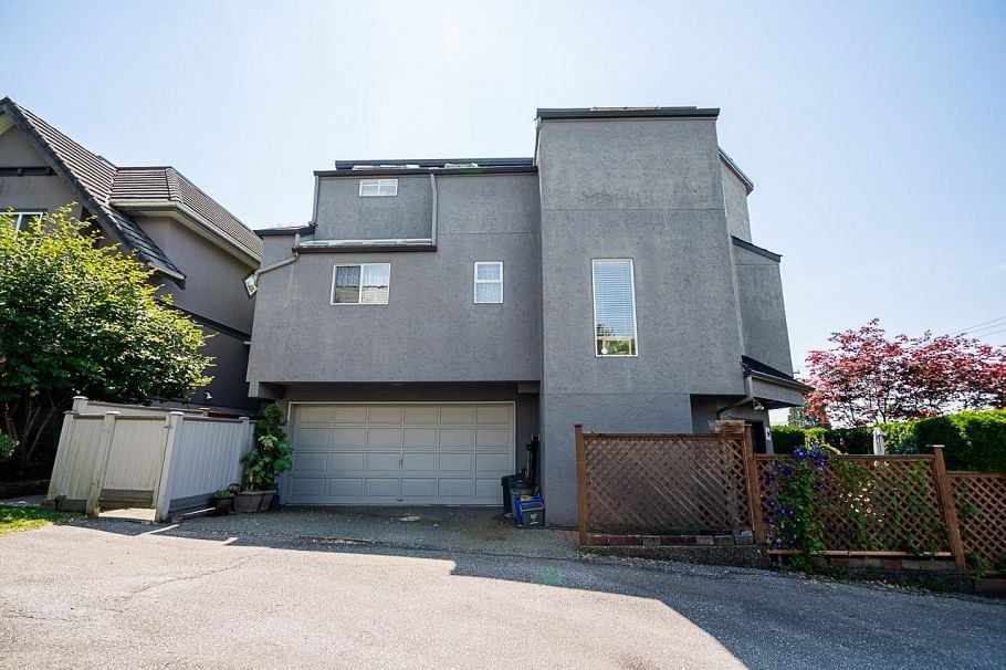 1416 Mahon Avenue North Vancouver, BC - 37