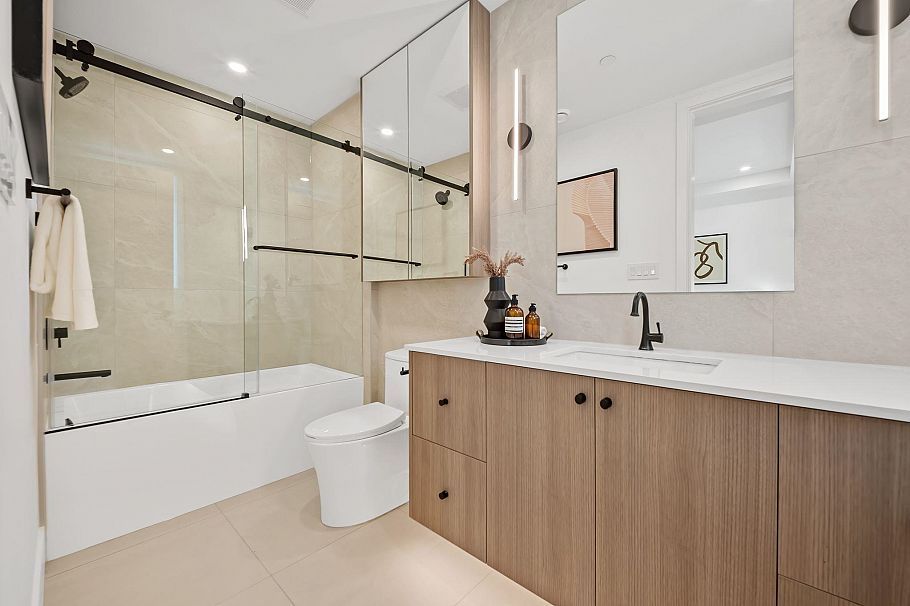 1- 2547 E 2nd Avenue Vancouver, BC - 28