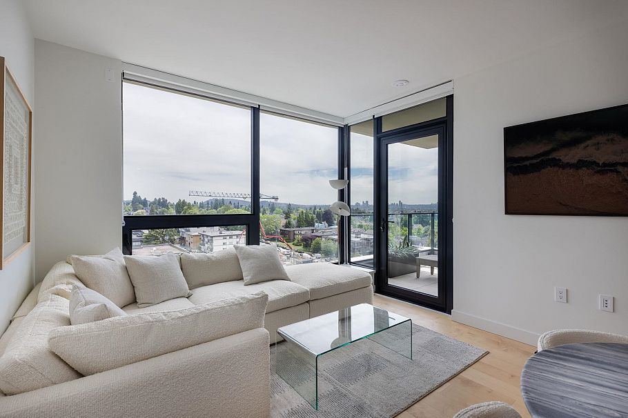 901 135 E 13th Street North Vancouver, BC - 3