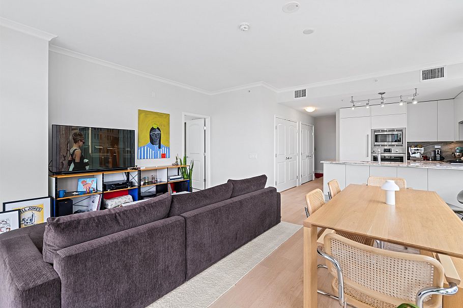 609 185 Victory Ship Way North Vancouver, BC - 6