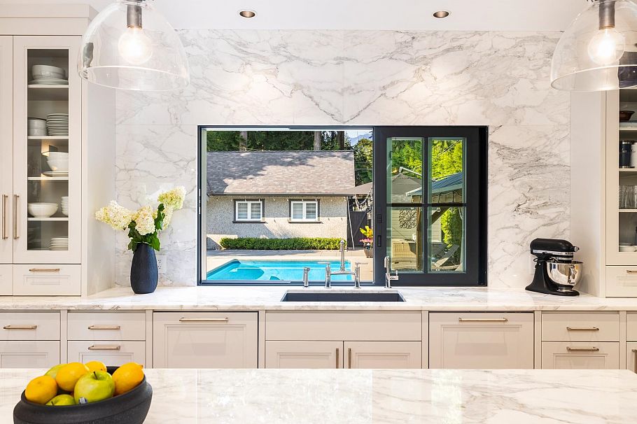 1018 W 19th Street North Vancouver, BC - 13