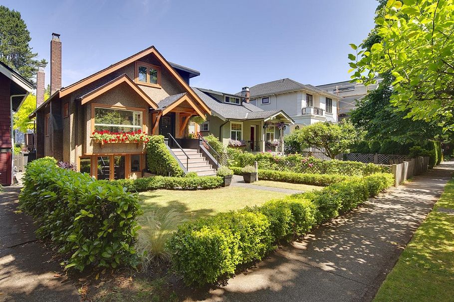 3963 W 18th Avenue Vancouver, BC - 32