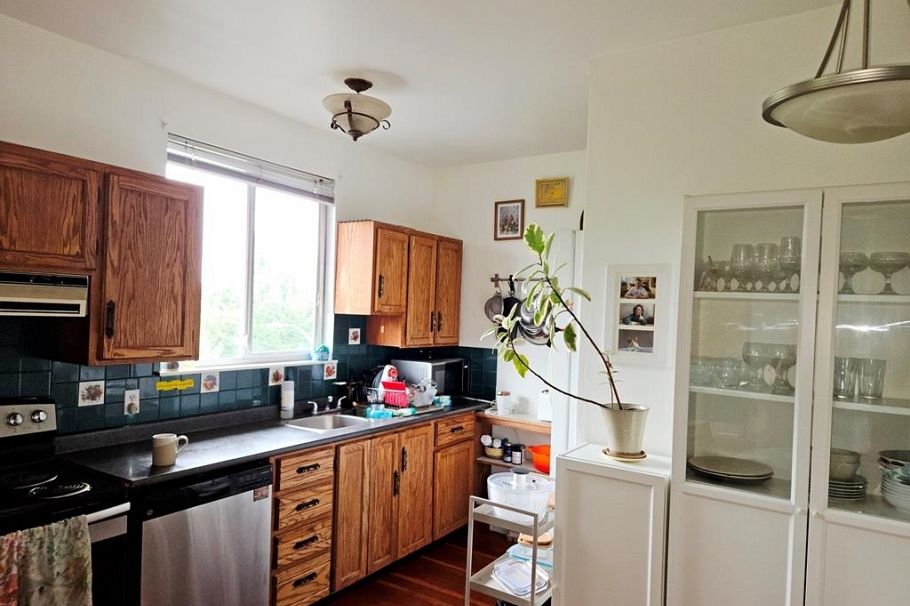 2834 Victoria Drive Vancouver, BC - 7