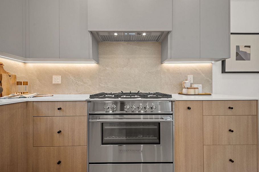 1- 2547 E 2nd Avenue Vancouver, BC - 13