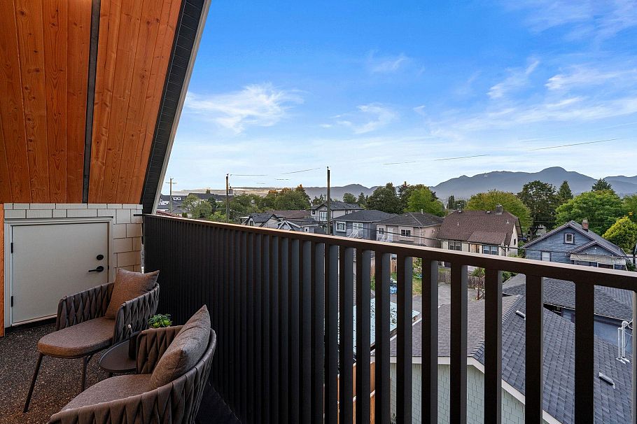 2 2735 Eton Street Vancouver, BC - 26