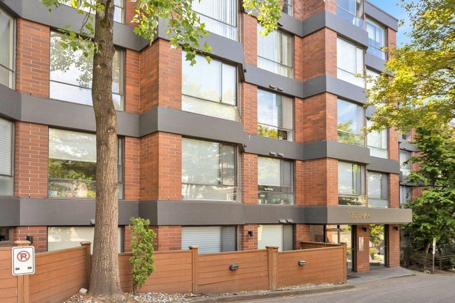 206 2140 Briar Avenue Vancouver, BC - 2