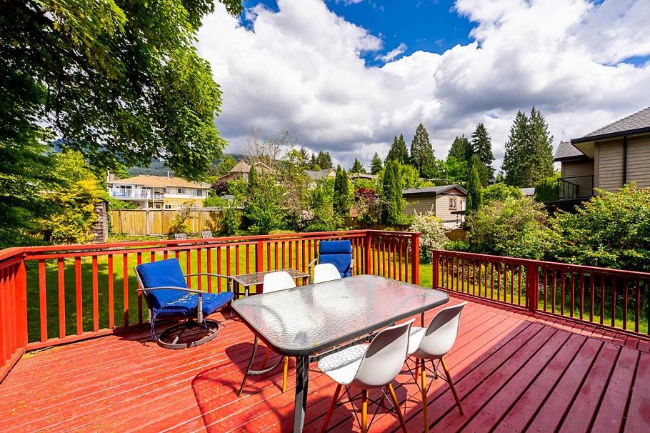264 W Queens Road North Vancouver, BC - 29