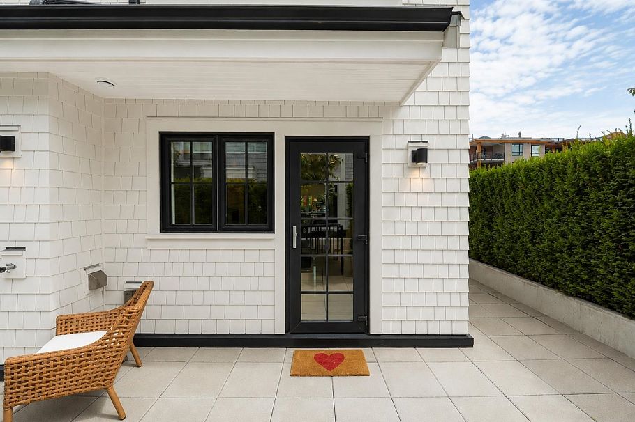 14 1133 Ridgewood Drive North Vancouver, BC - 38
