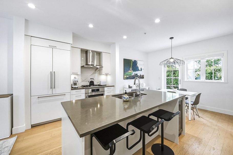14 1133 Ridgewood Drive North Vancouver, BC - 7