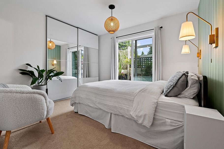 218 W 15th Avenue Vancouver, BC - 25