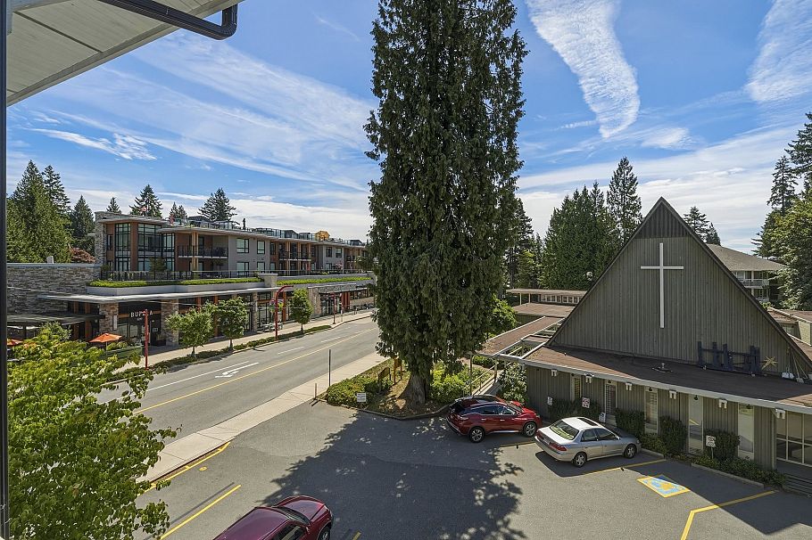 14 1133 Ridgewood Drive North Vancouver, BC - 18