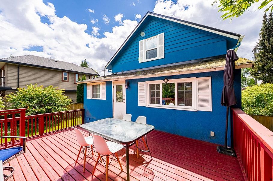 264 W Queens Road North Vancouver, BC - 28