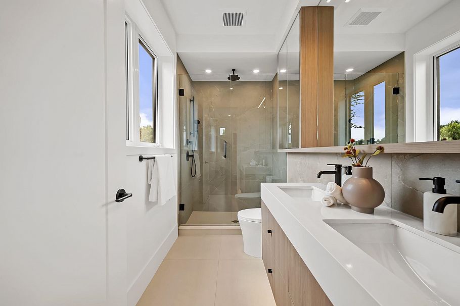 1- 2547 E 2nd Avenue Vancouver, BC - 24