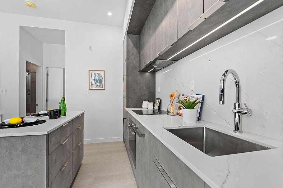 103A 433 E 3rd Street North Vancouver, BC - 12
