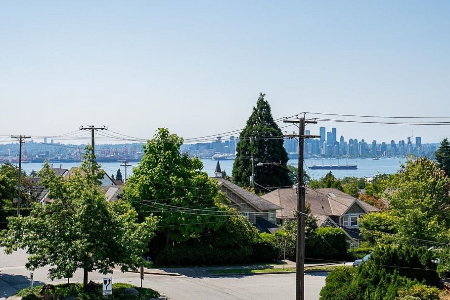 1416 Mahon Avenue North Vancouver, BC - 34