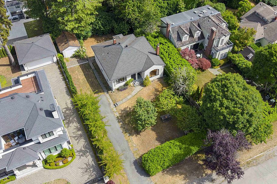 4691 W 5th Avenue Vancouver, BC - 24