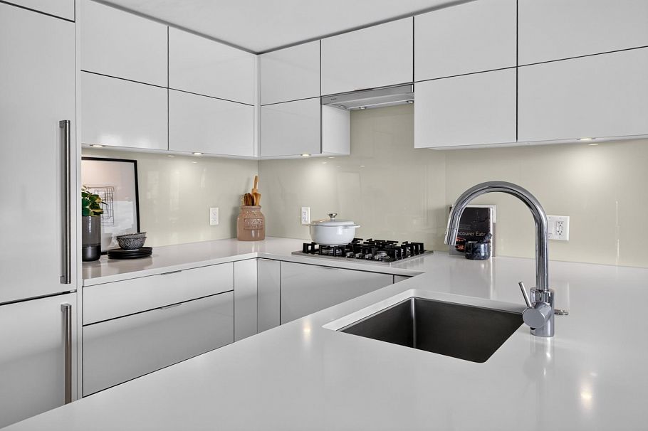 707 238 W Broadway Vancouver, BC - 4