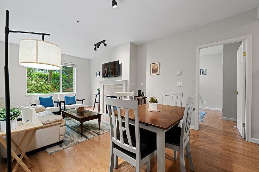 208 3608 Deercrest Drive North Vancouver, BC - 9