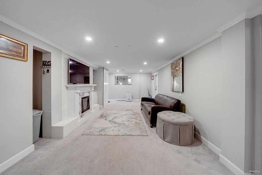 3870 Emerald Drive North Vancouver, BC - 21