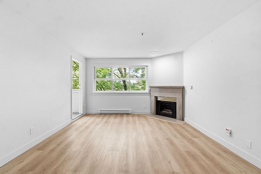 305 2928 Commercial Drive Vancouver, BC - 5