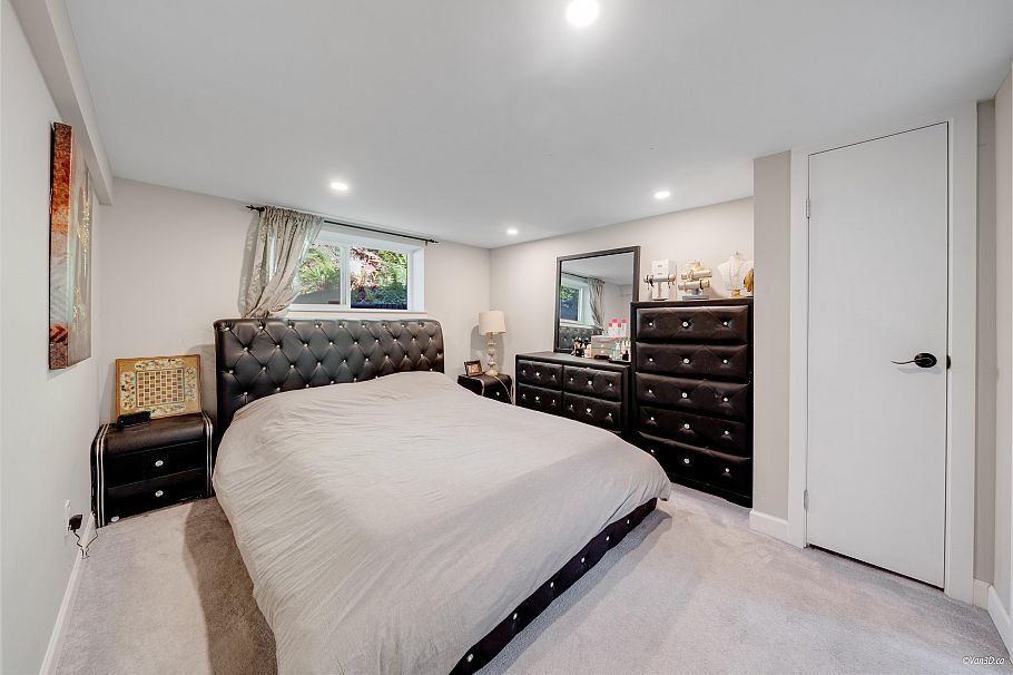 3870 Emerald Drive North Vancouver, BC - 25