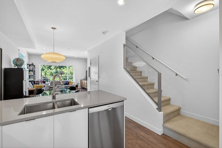 217 455 E 16th Avenue Vancouver, BC - 13