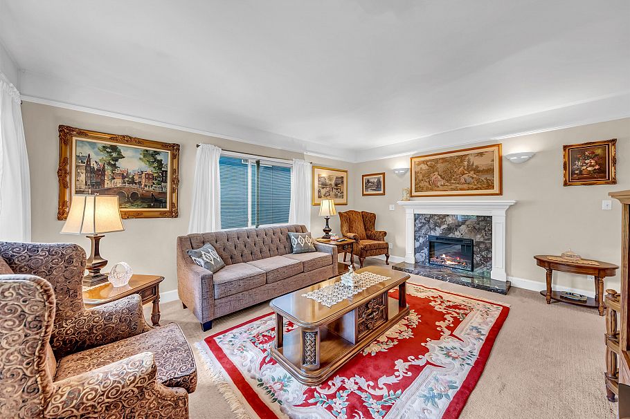 2474 East 5th Avenue Vancouver, BC - 3