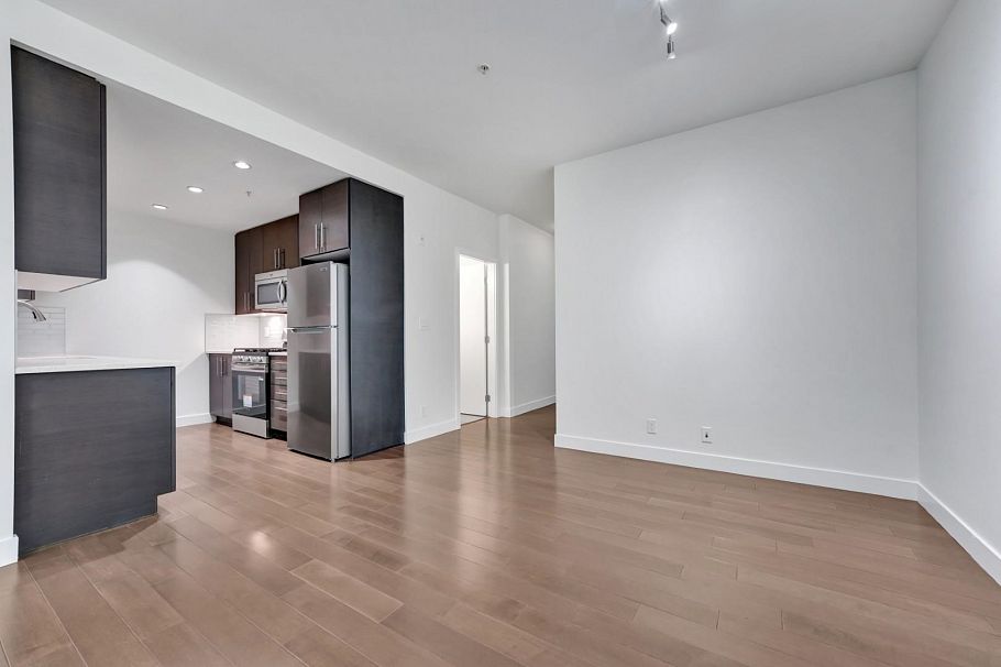 105 3294 Mt Seymour Parkway North Vancouver, BC - 12