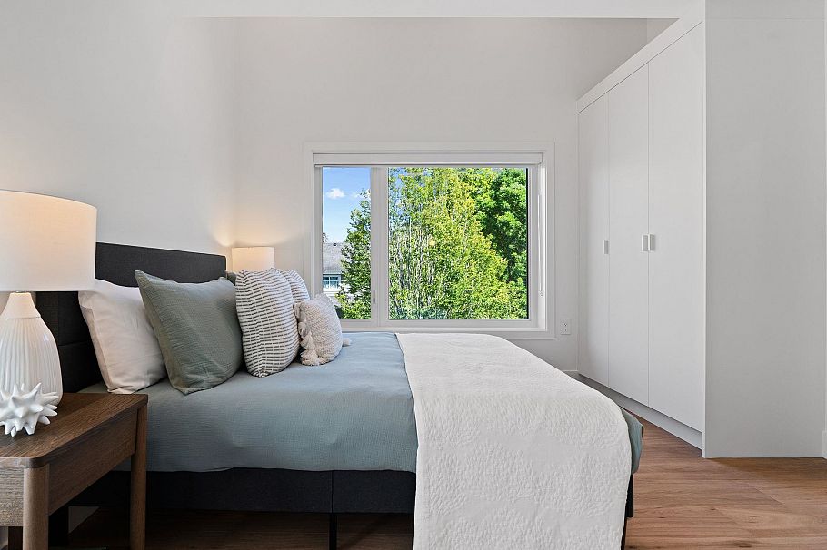 5489 Larch Street Vancouver, BC - 29