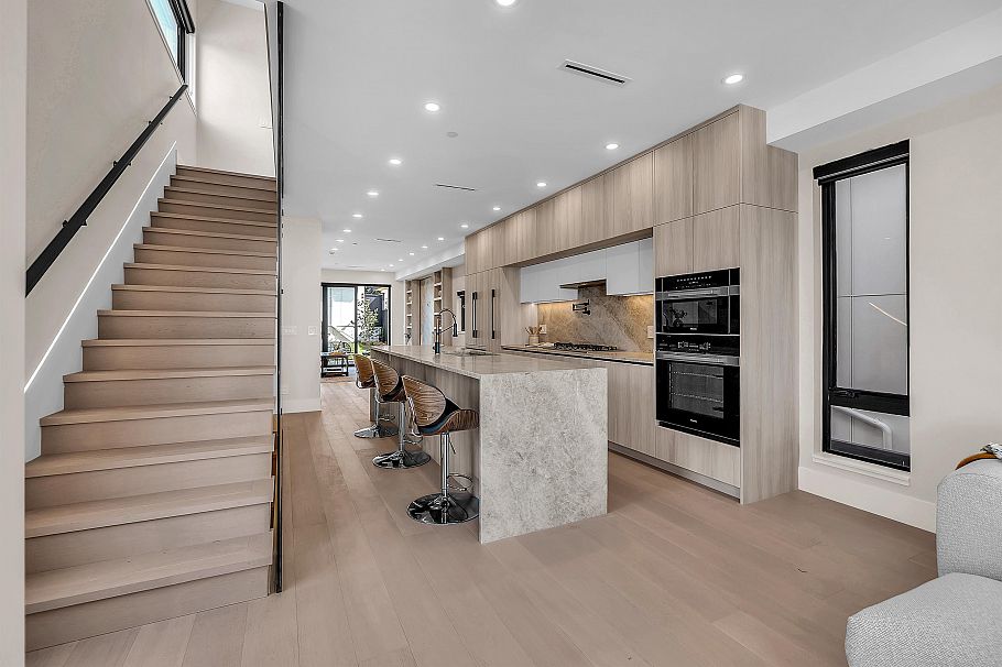 502 E 5th Street North Vancouver, BC - 8