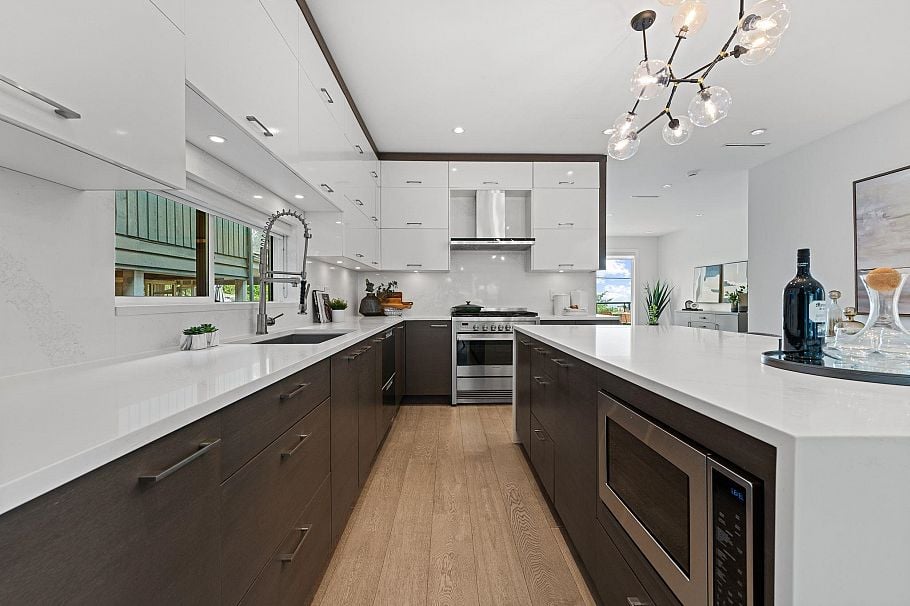 231 E 27 Street North Vancouver, BC - 14