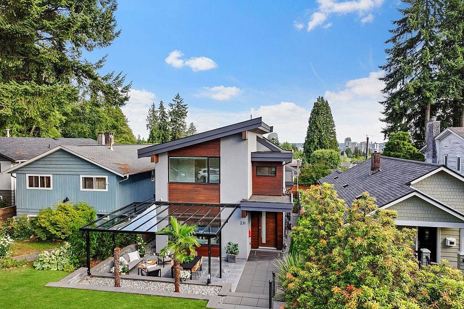 231 E 27 Street North Vancouver, BC - 3