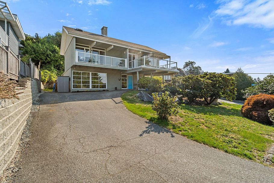 442 Monteray Avenue North Vancouver, BC - 32