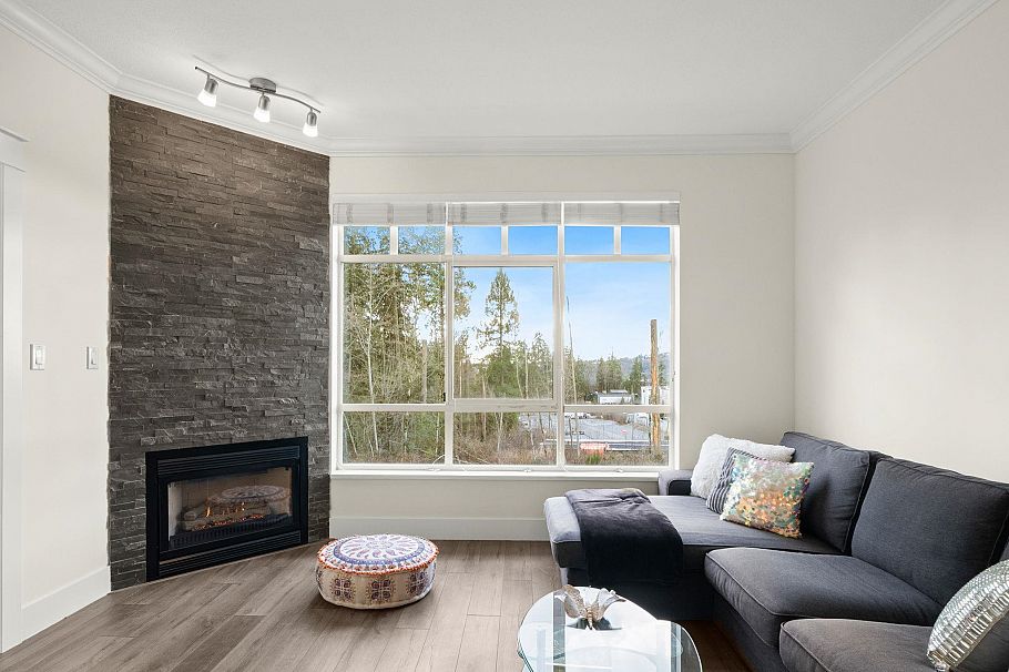 317 630 Roche Point Drive North Vancouver, BC - 2