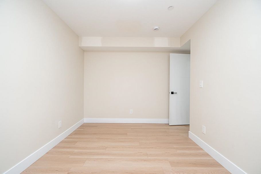 2826 Cheyenne Avenue Vancouver, BC - 21