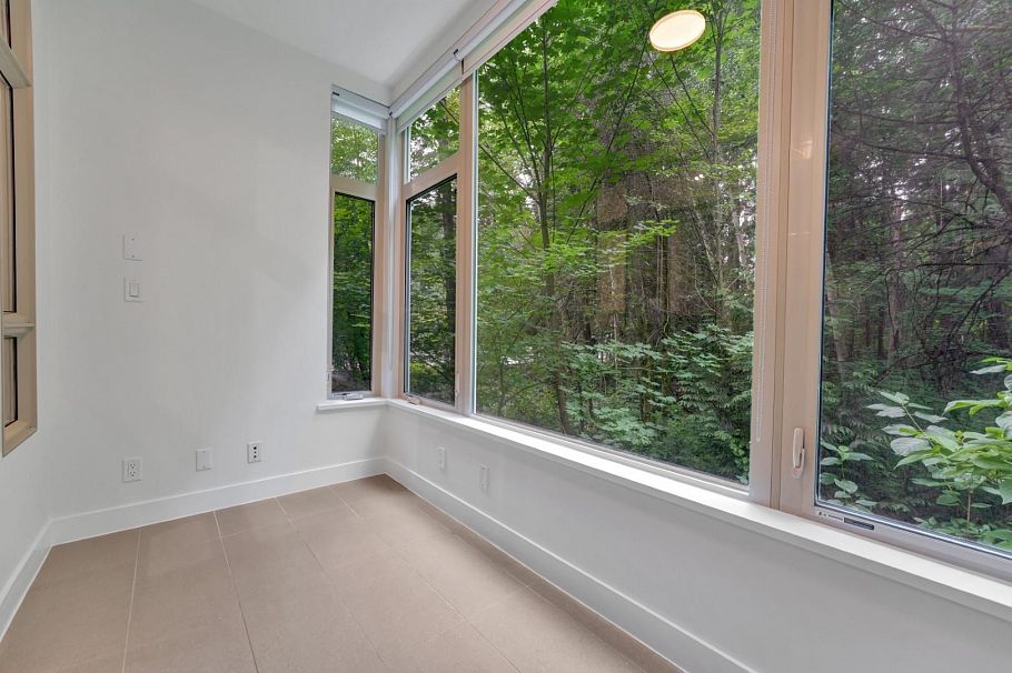 105 3294 Mt Seymour Parkway North Vancouver, BC - 29