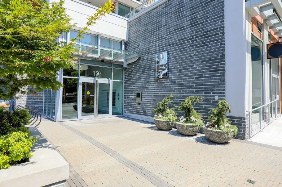 1602 150 W 15th Street North Vancouver, BC - 2