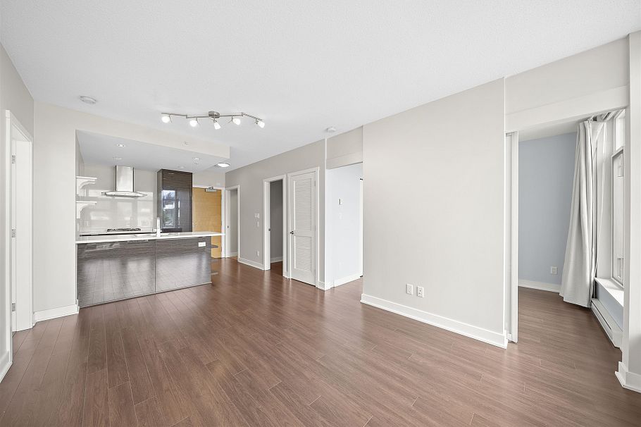 342 1777 W 7th Avenue Vancouver, BC - 9
