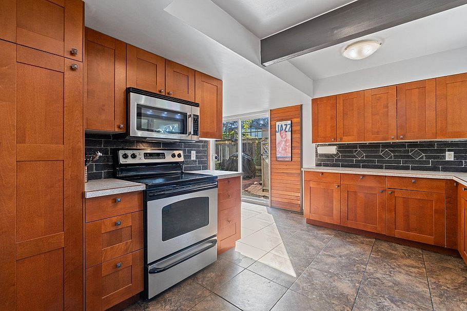 442 Monteray Avenue North Vancouver, BC - 12