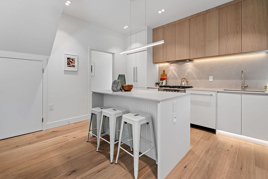 2535 W 39th Avenue Vancouver, BC - 10