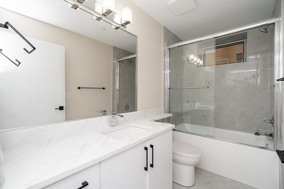 2826 Cheyenne Avenue Vancouver, BC - 24
