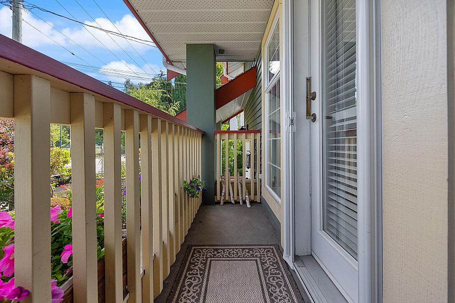 3608 W 7th Avenue Vancouver, BC - 9