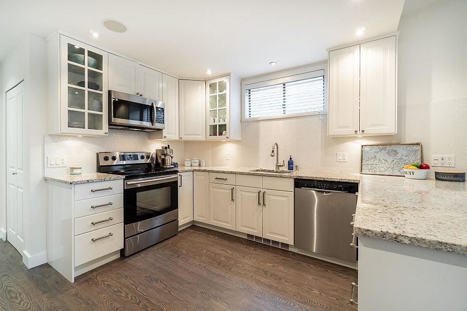 A 3546 Point Grey Road Vancouver, BC - 15