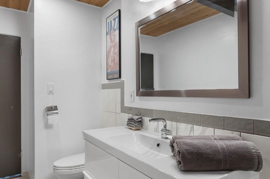 442 Monteray Avenue North Vancouver, BC - 25