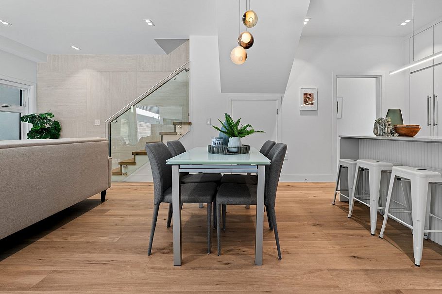 2535 W 39th Avenue Vancouver, BC - 9