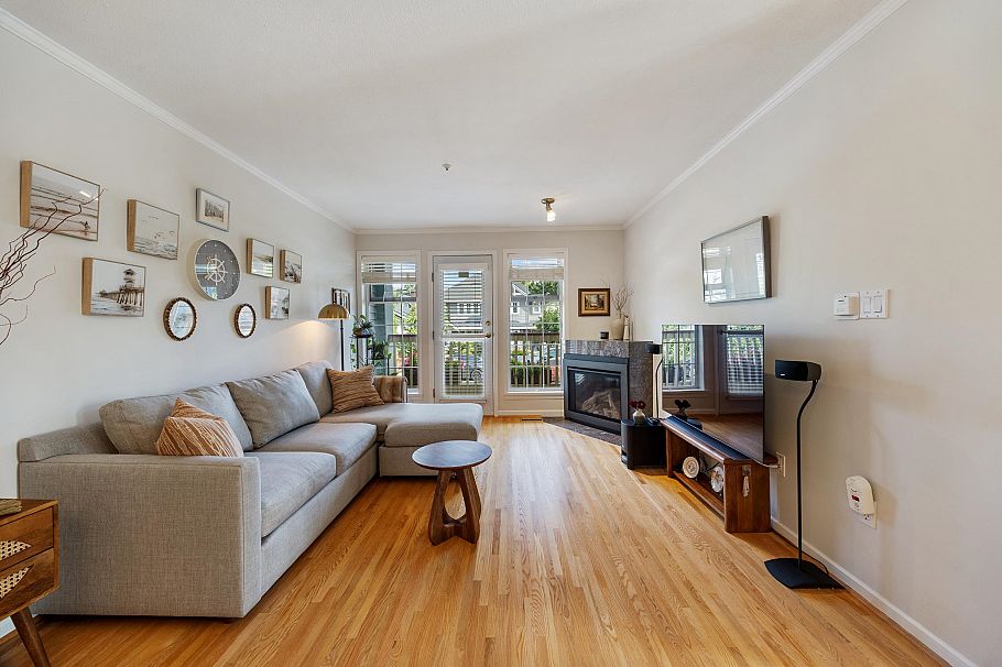 3608 W 7th Avenue Vancouver, BC - 7
