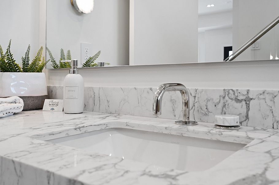 5485 Larch Street Vancouver, BC - 24