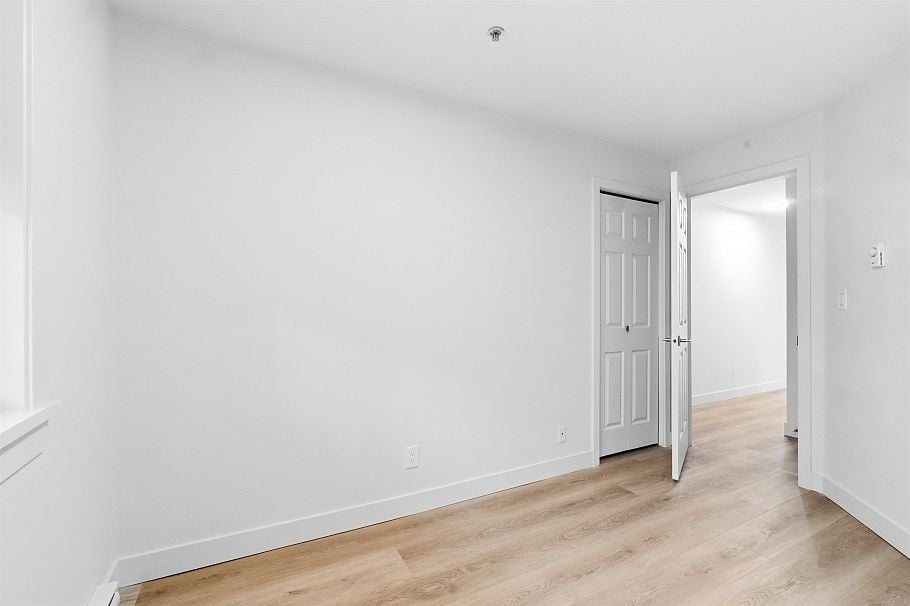 305 2928 Commercial Drive Vancouver, BC - 18